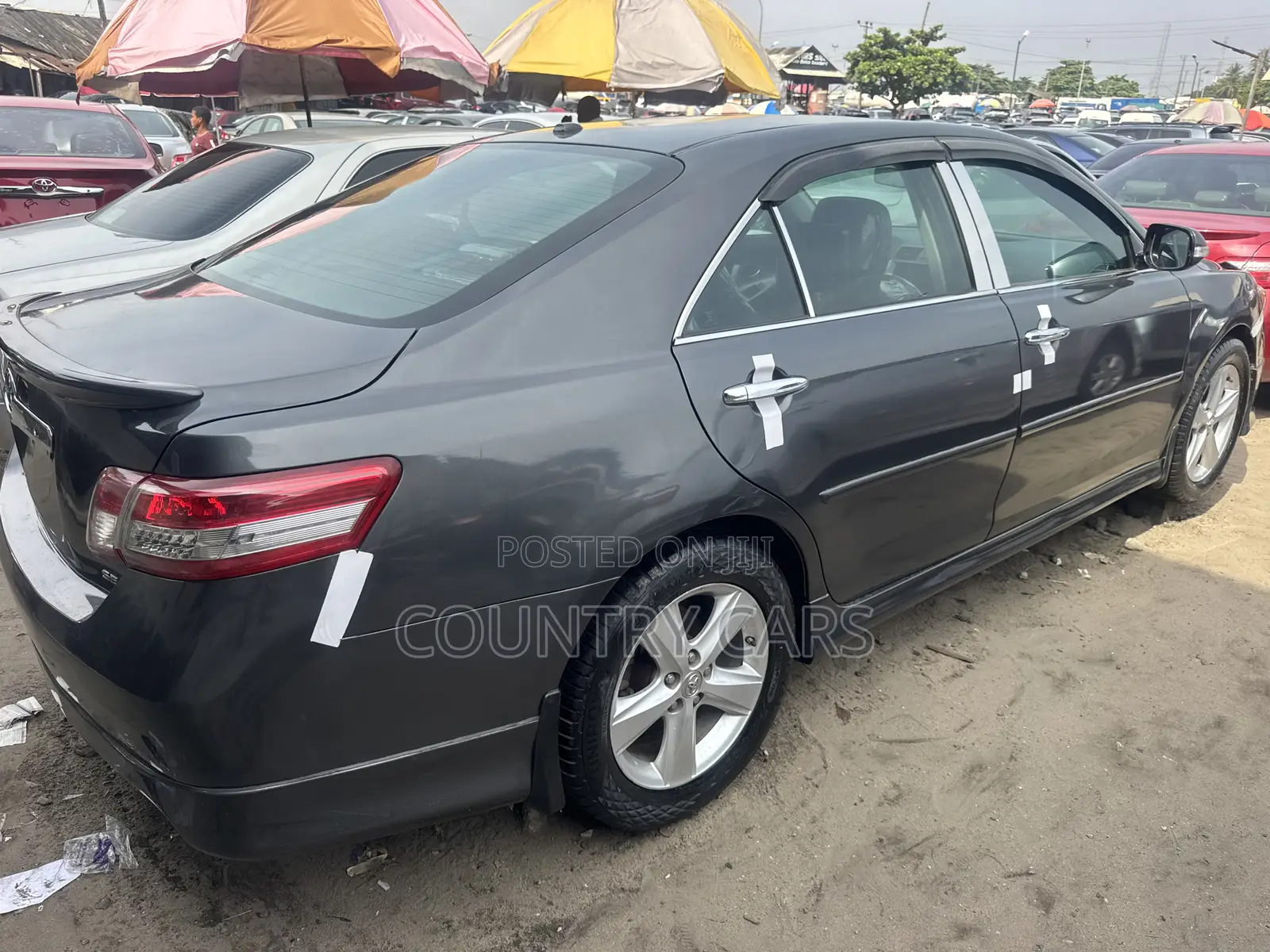 Toyota Camry SE 4dr Sedan (2.5L 4cyl 6A) 2011 Gray
