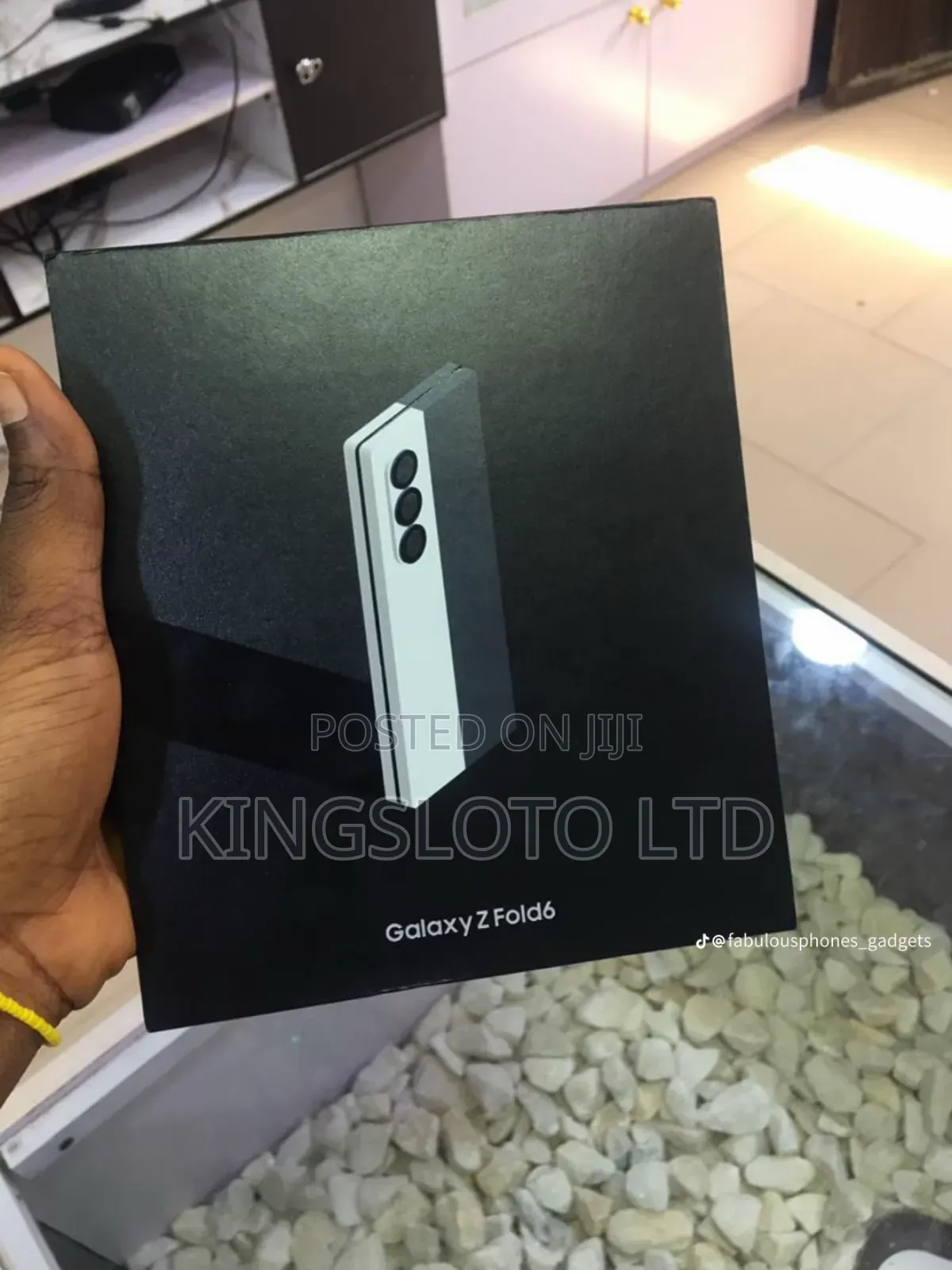 New Samsung Galaxy Z Fold6 256 GB Red