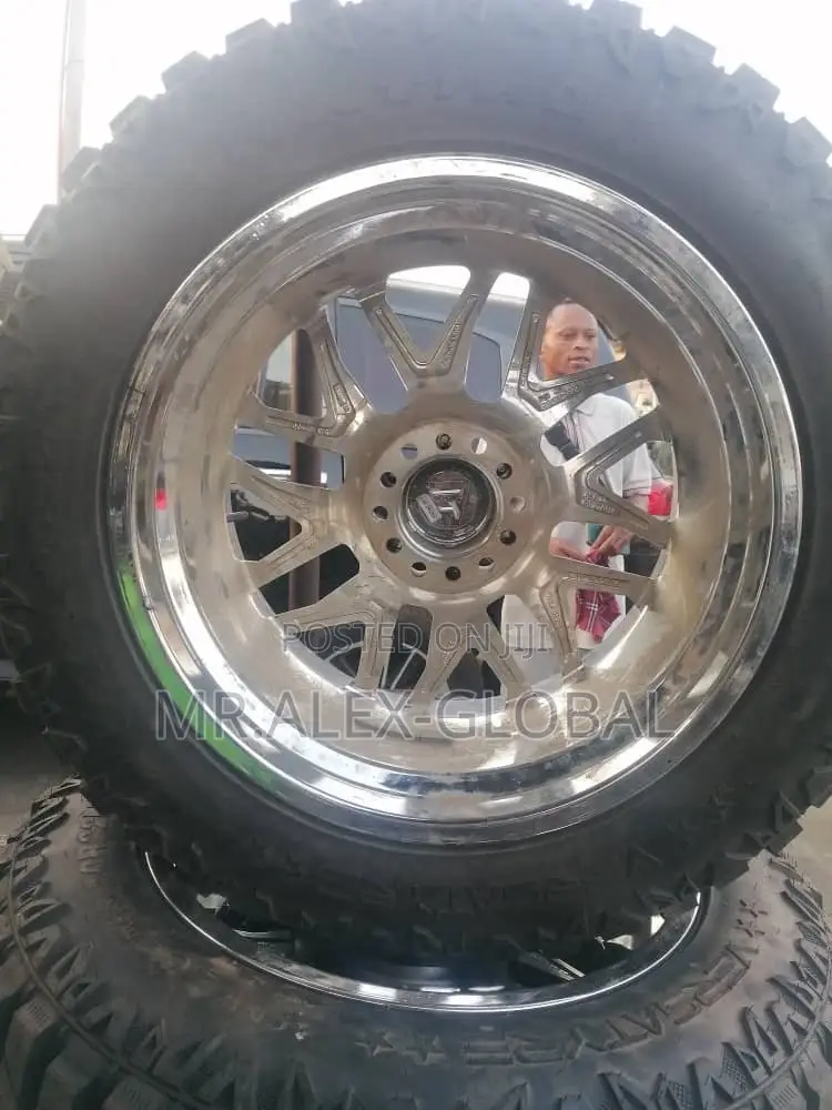 22 Inches Original Pure Crome Off-Road 6hole With Tires