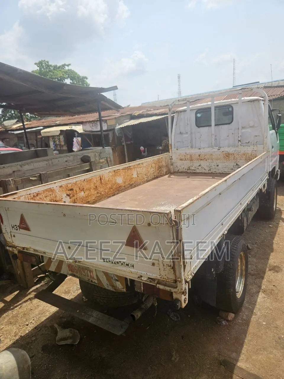Toyota Dyna 2002 White