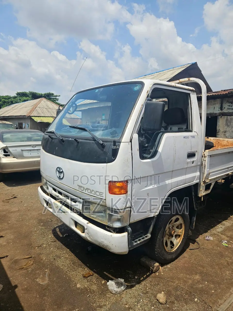 Toyota Dyna 2002 White