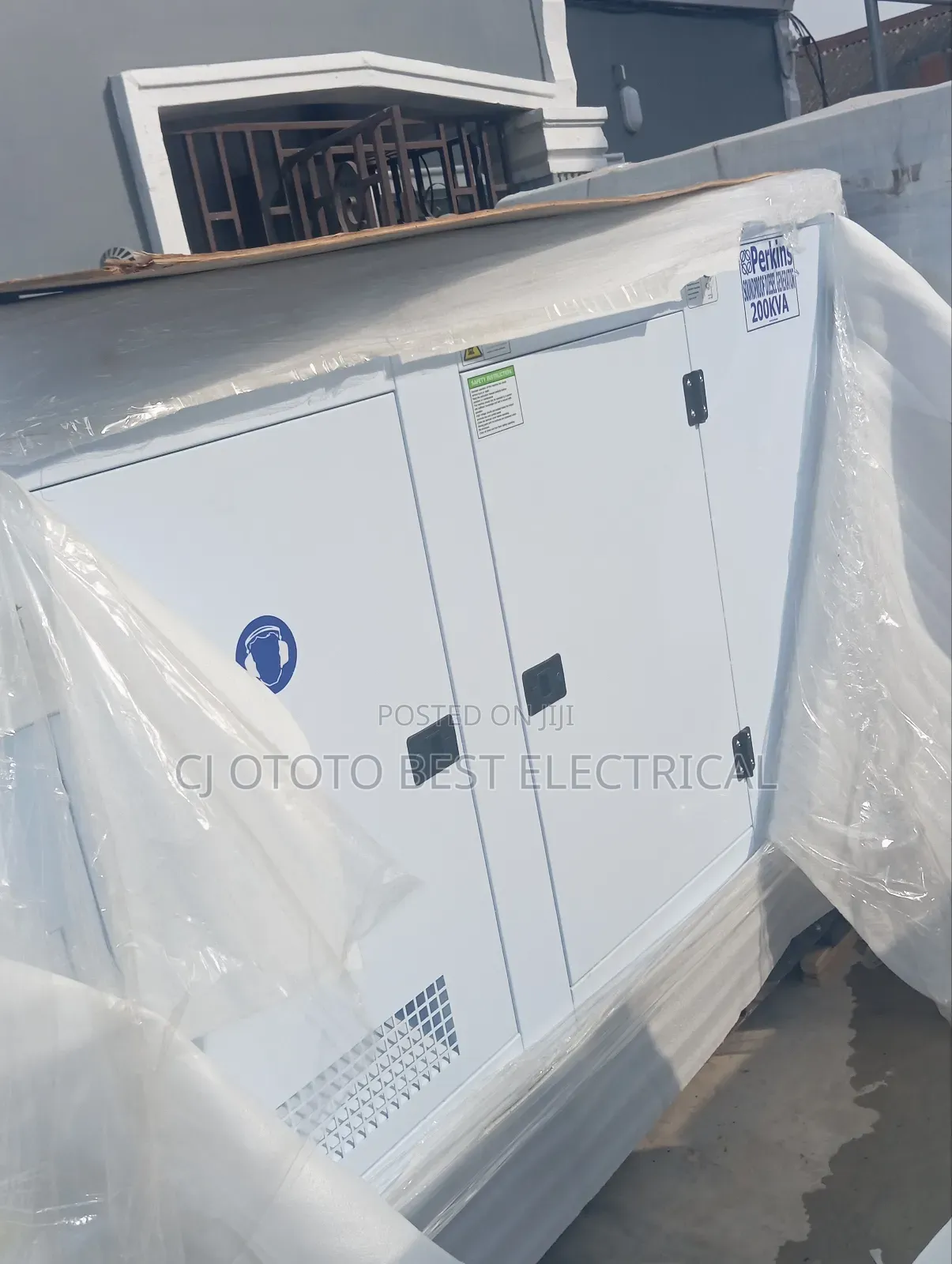 200kva Brand New Generator Soundproof Perkins