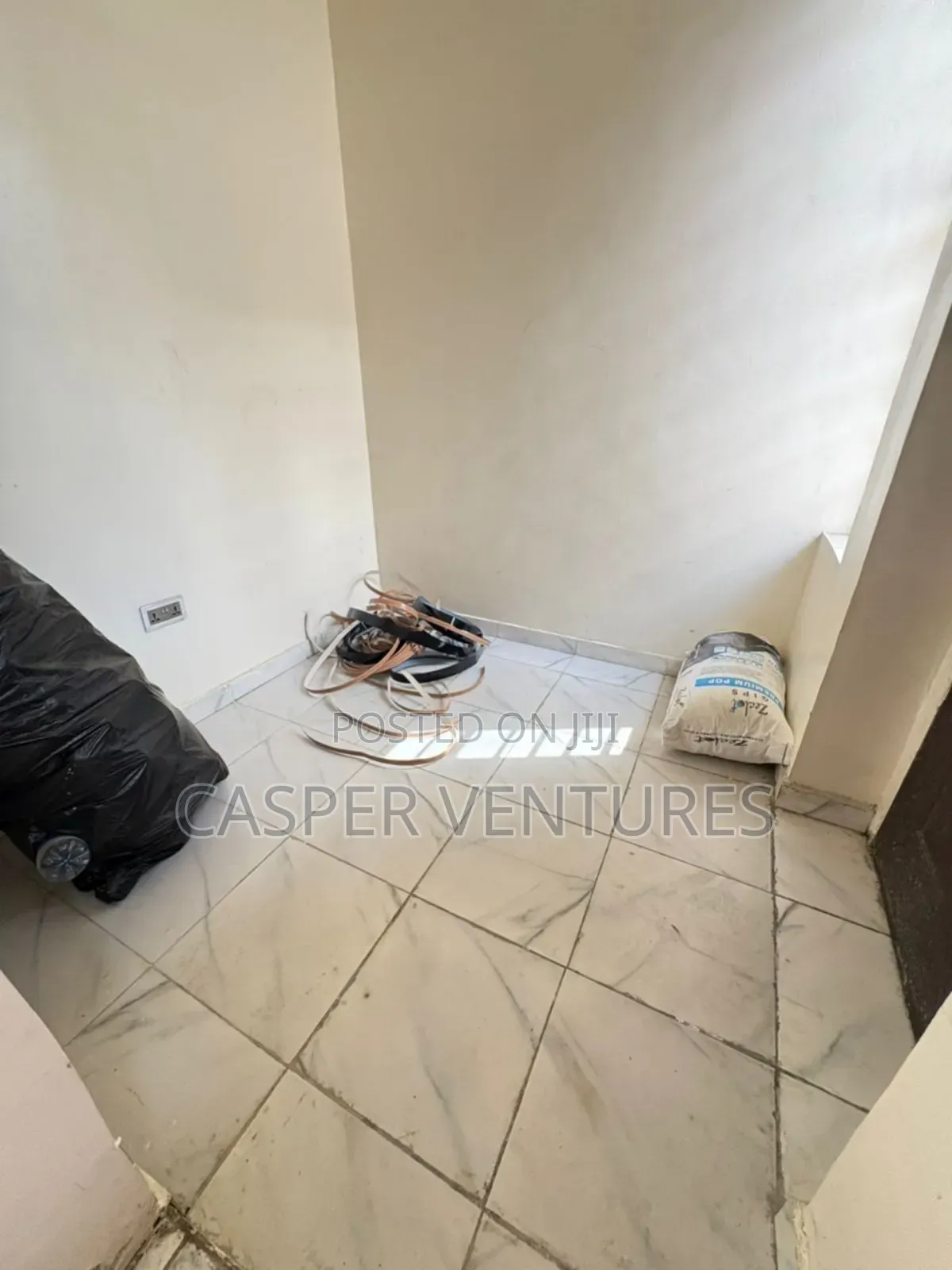 1bdrm Bedsitter in Ikota Villa for rent