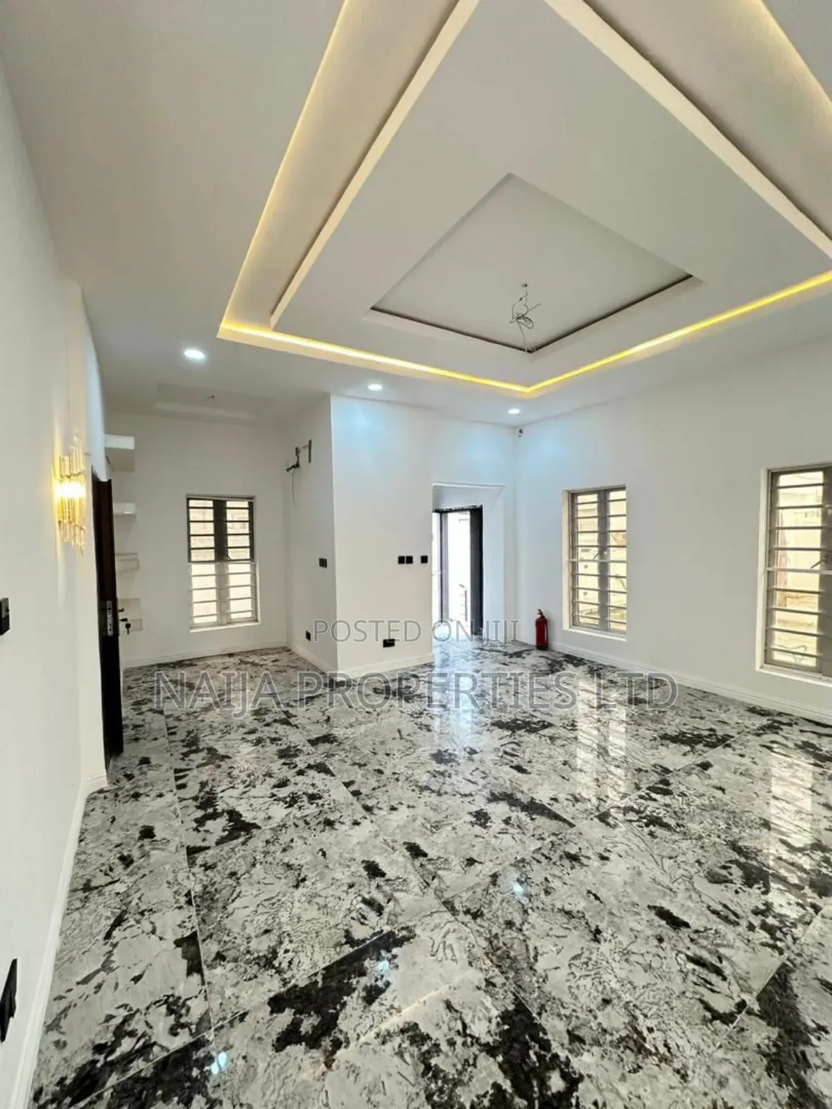 4bdrm Duplex in Lekki County for sale