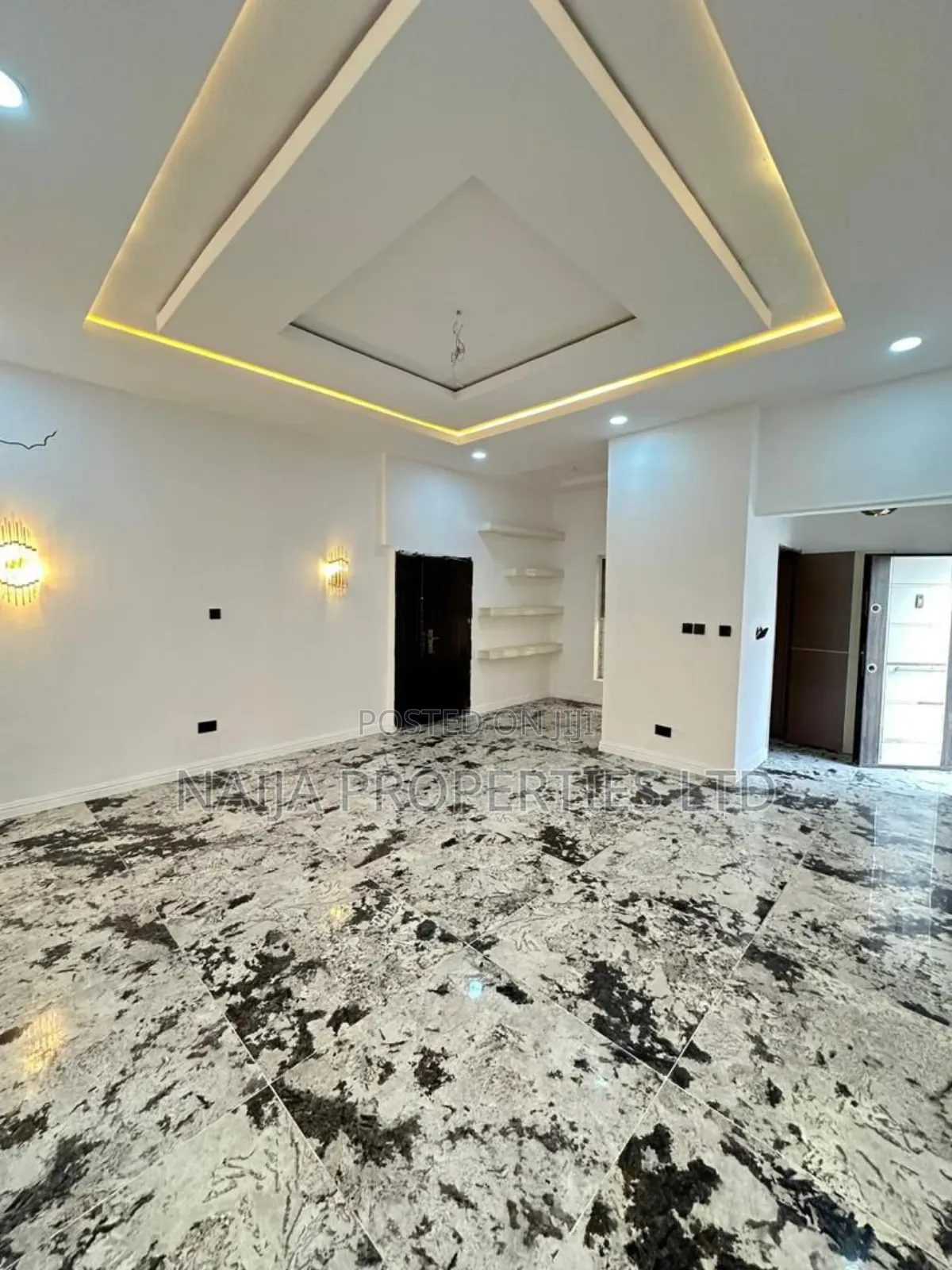 4bdrm Duplex in Lekki County for sale
