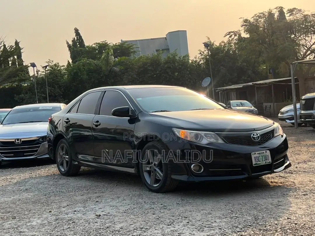 Toyota Camry 2013 Black
