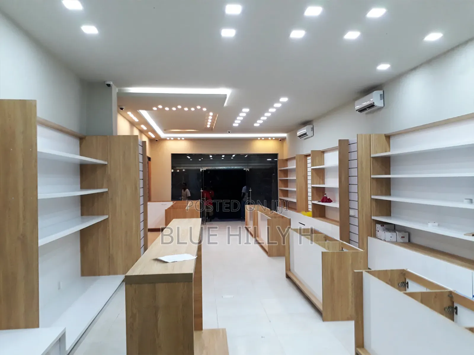 Commercial Display Shelves