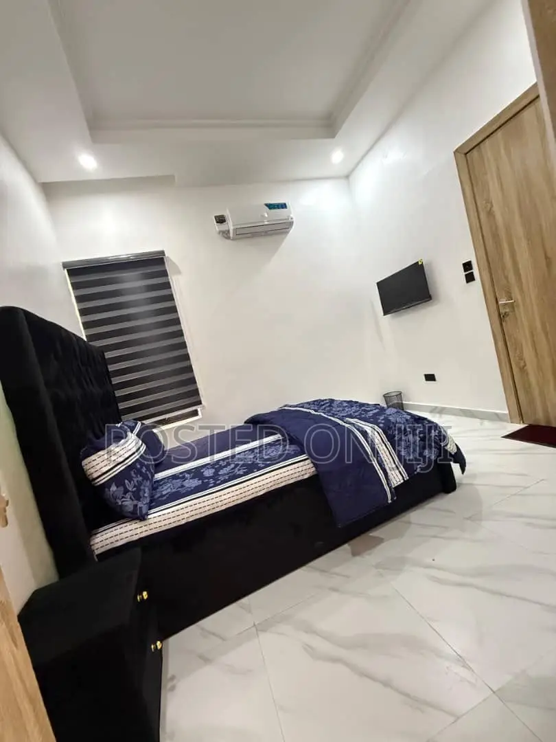 Furnished 4bdrm Duplex in Dpkay District, Lekki Phase 2 for rent