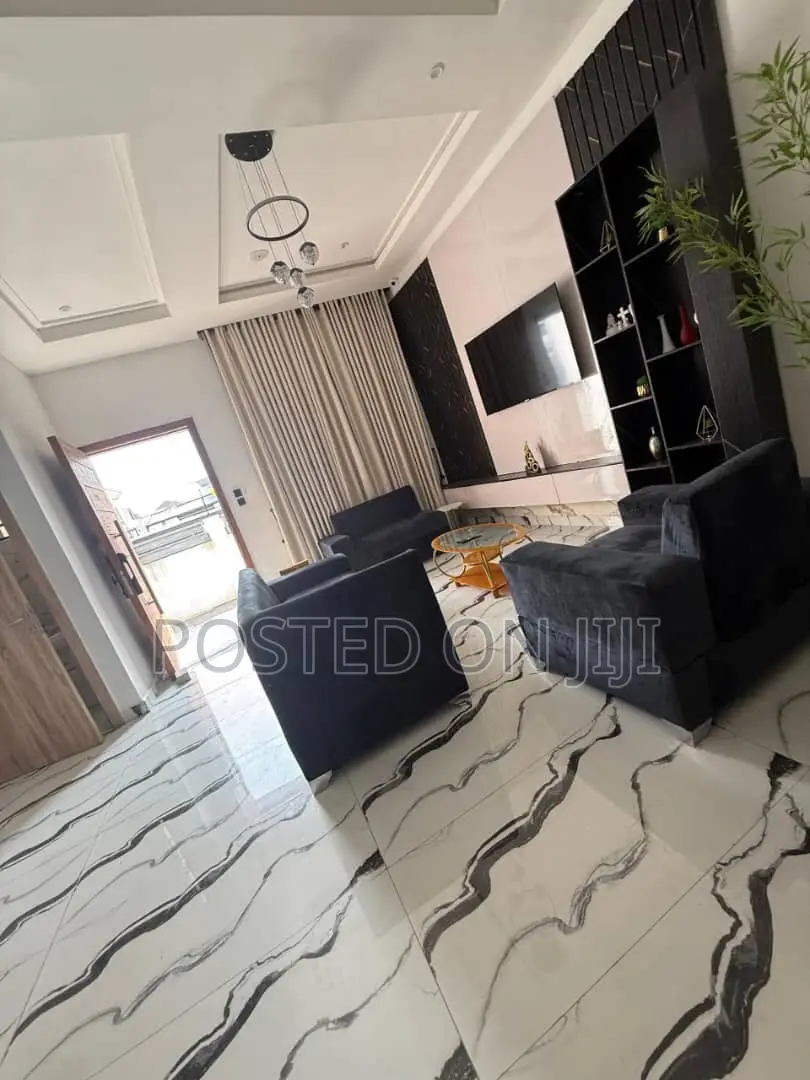 Furnished 4bdrm Duplex in Dpkay District, Lekki Phase 2 for rent