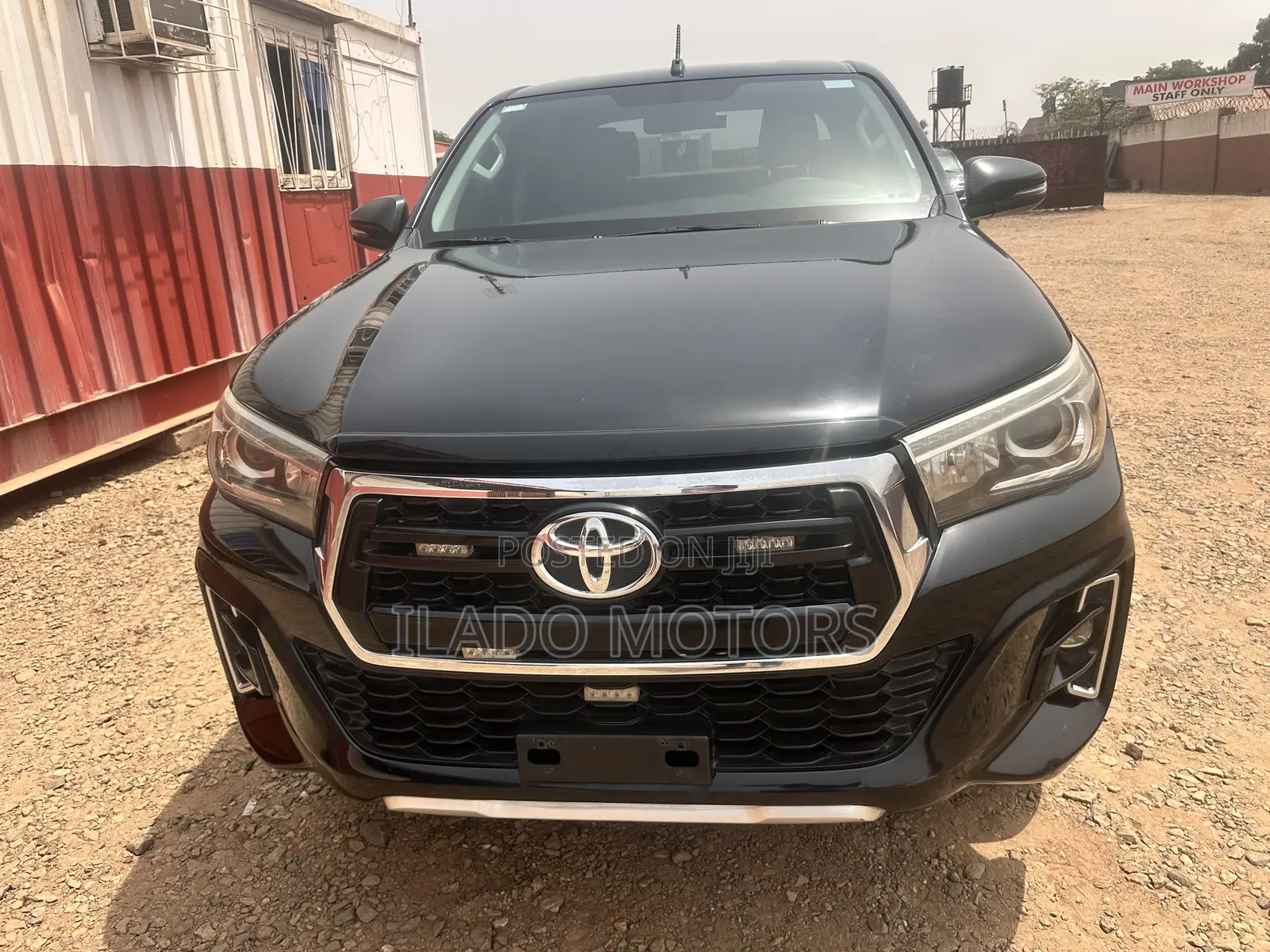 Toyota Hilux 2020 Black