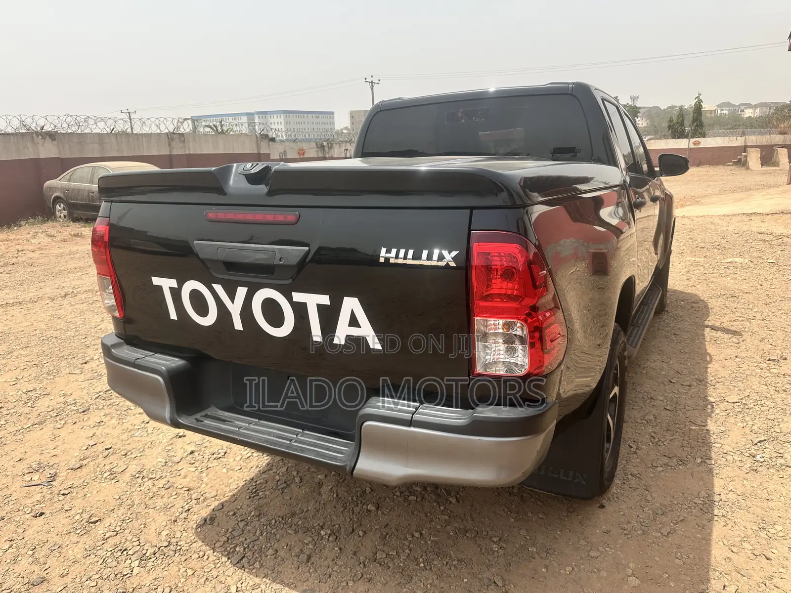 Toyota Hilux 2020 Black