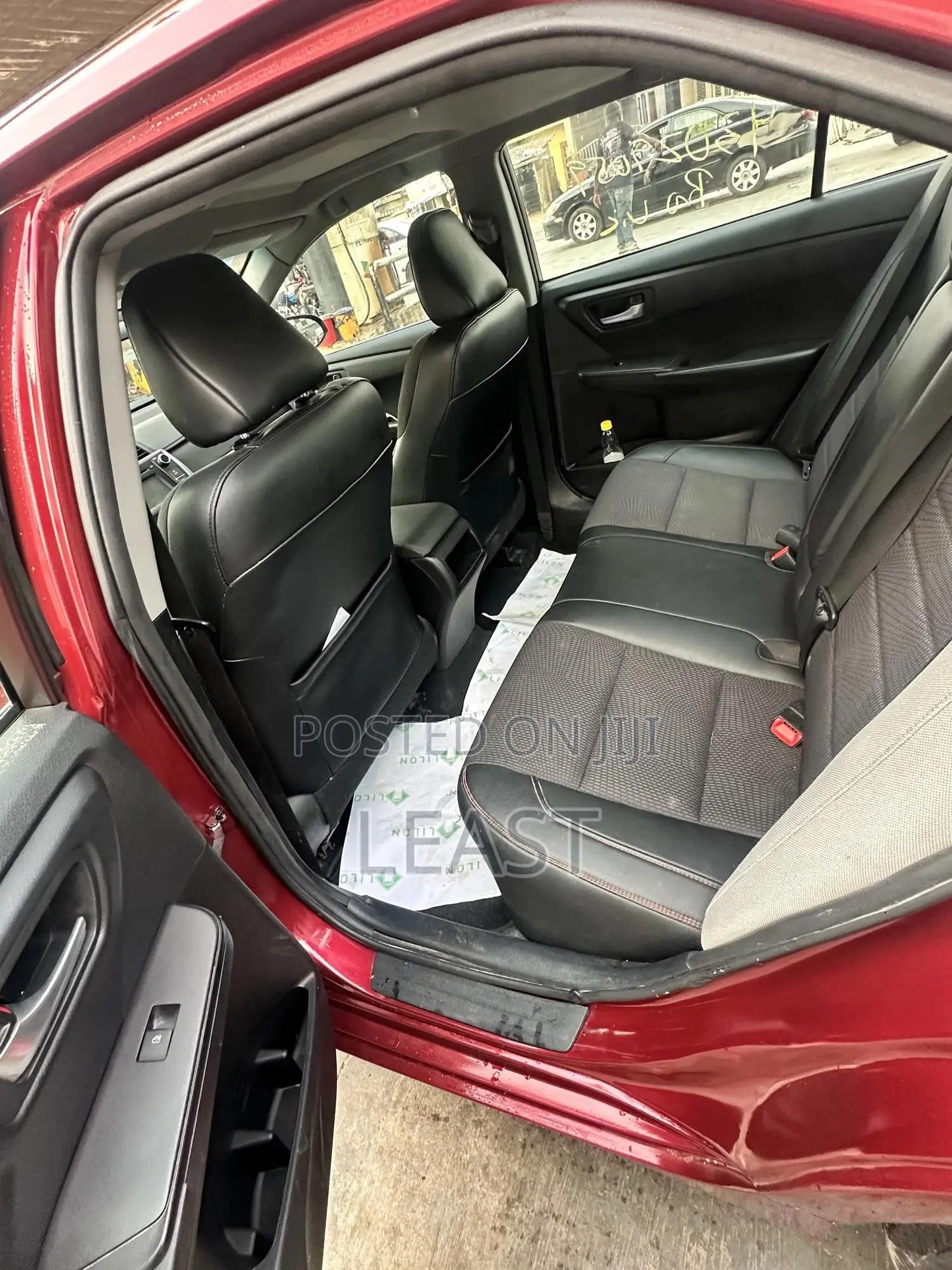 Toyota Camry SE 4dr Sedan (2.5L 4cyl 6A) 2016 Red