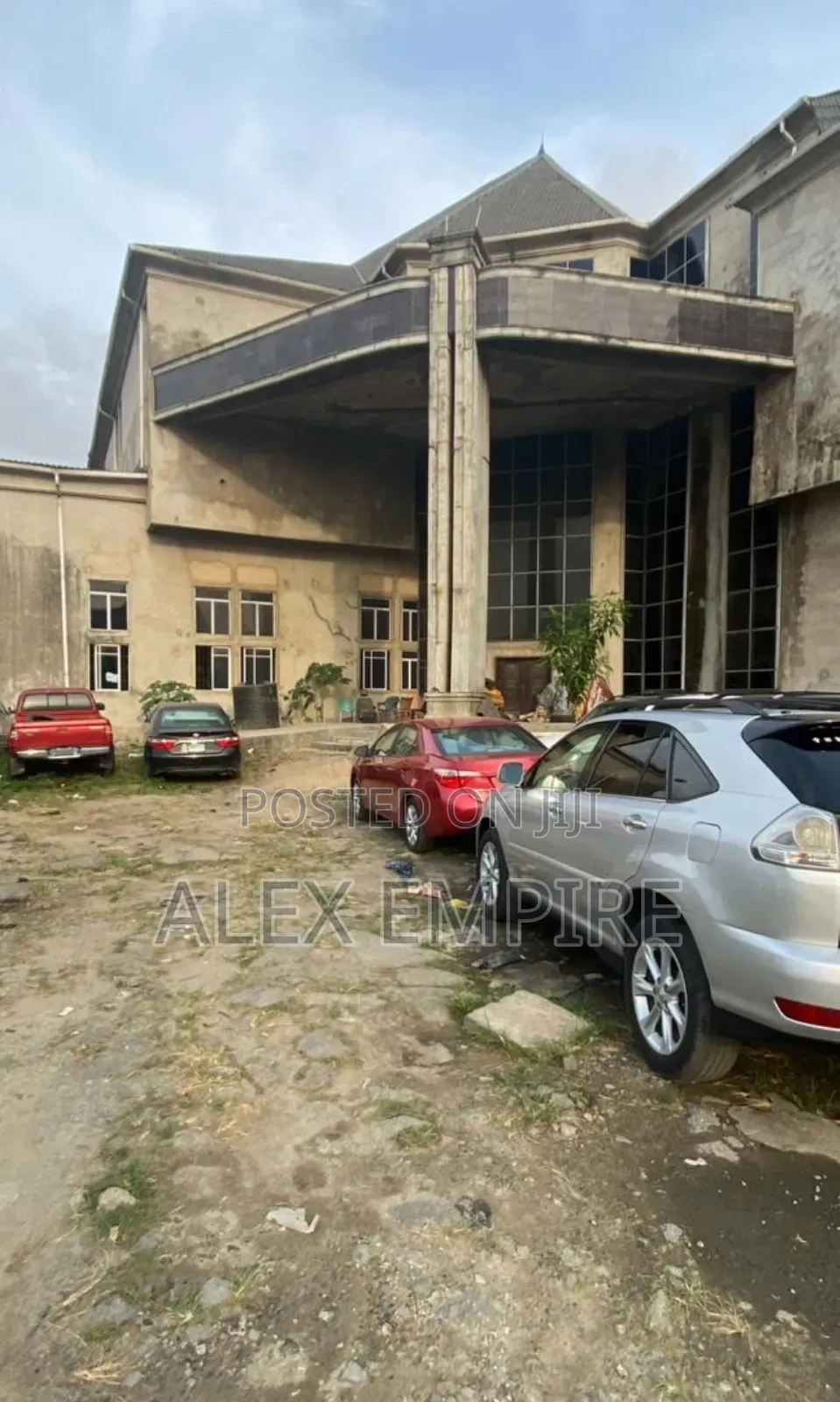 50 Bedroom Hotel for Sale in Ago