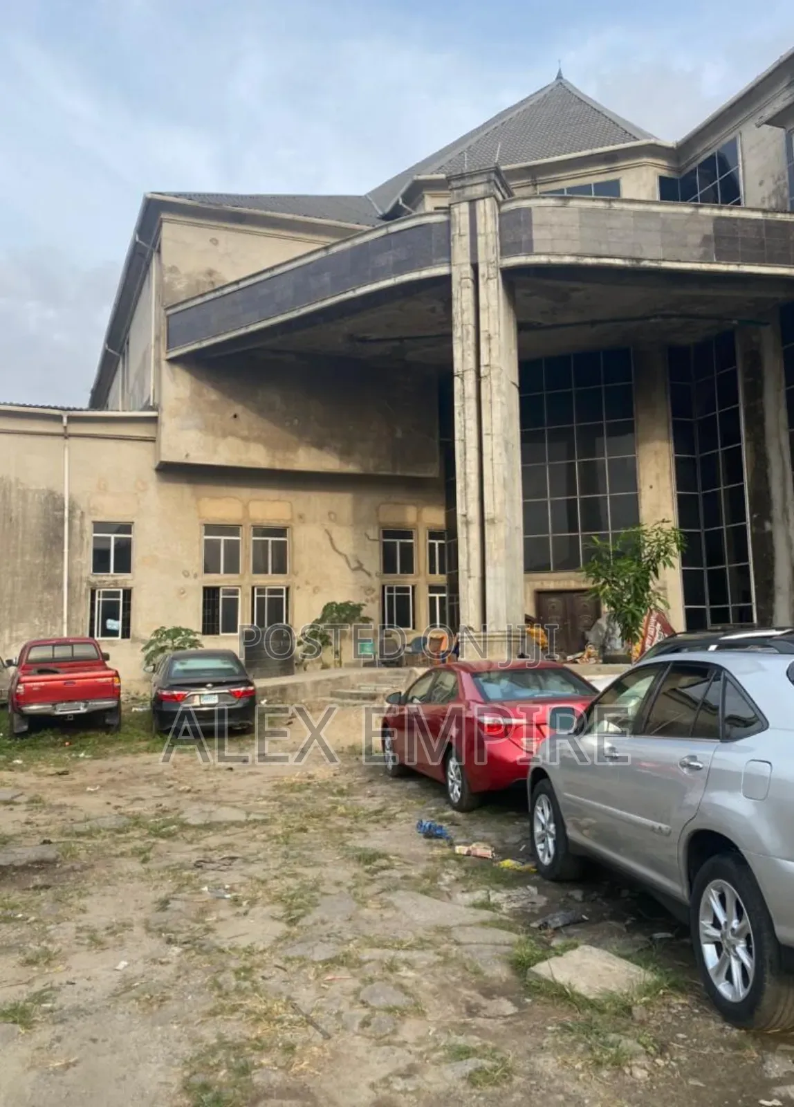 50 Bedroom Hotel for Sale in Ago