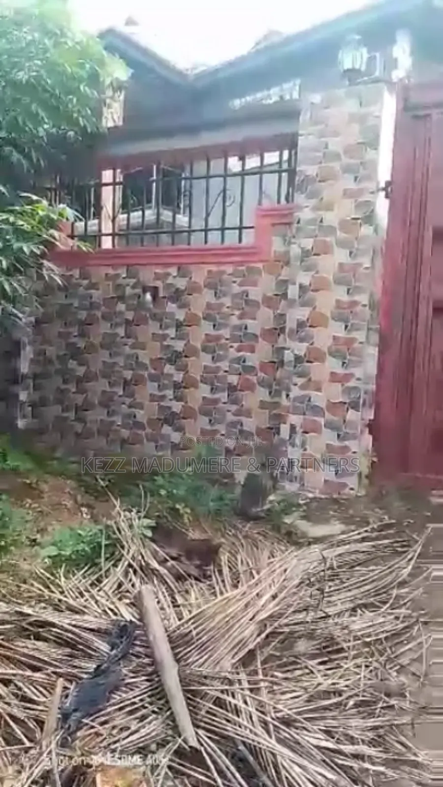 6bdrm Duplex in In An Estate Within for sale