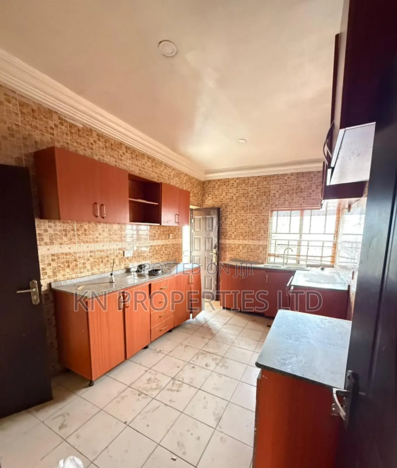 3bdrm Block of Flats in Wuse 2 for rent
