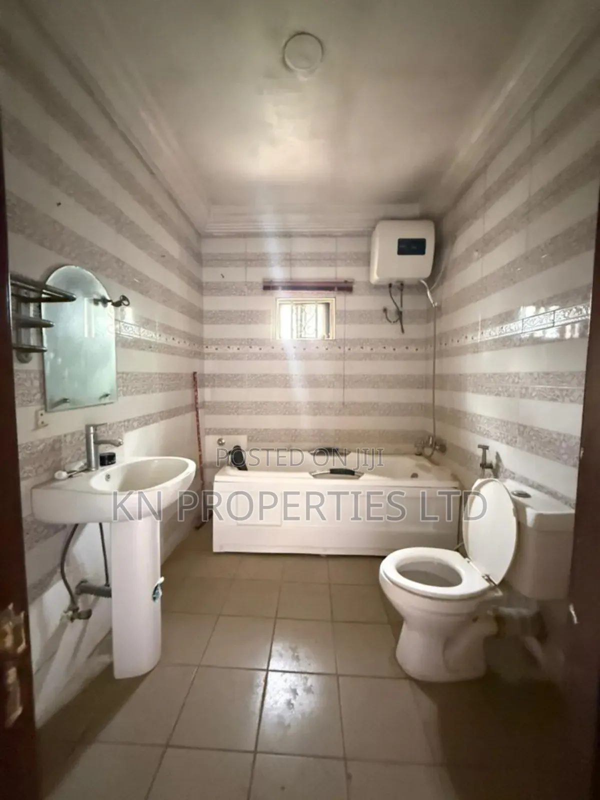 3bdrm Block of Flats in Wuse 2 for rent