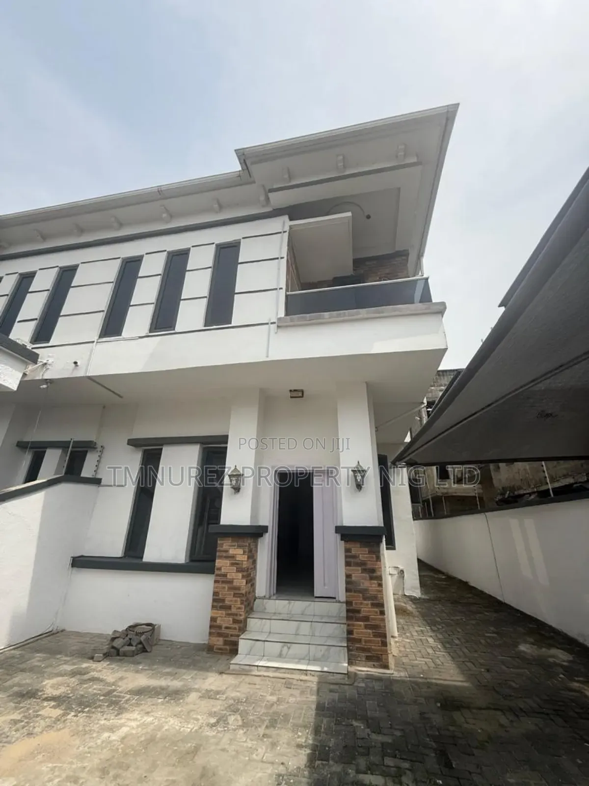 Studio Apartment in Lekki Conservative, Chevron for rent