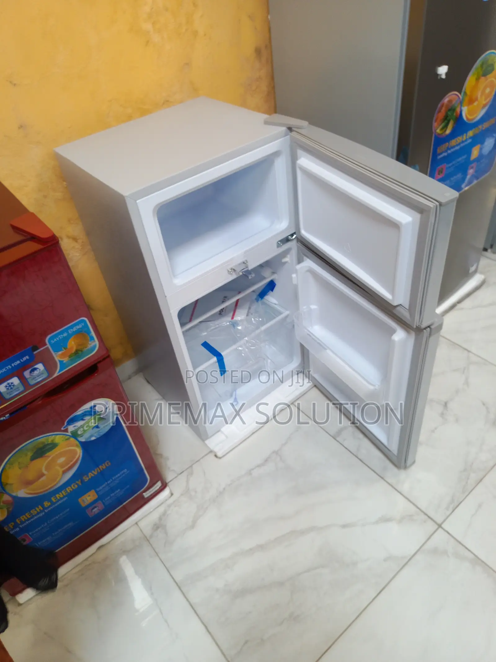 Compact 90l Silver Table Top Mini Fridge – Low Noise Operation
