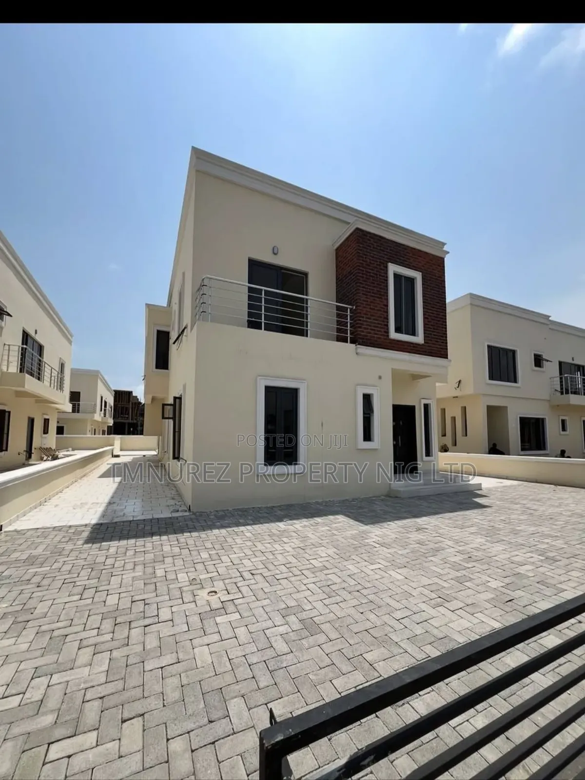 4bdrm Duplex in Chevron for rent