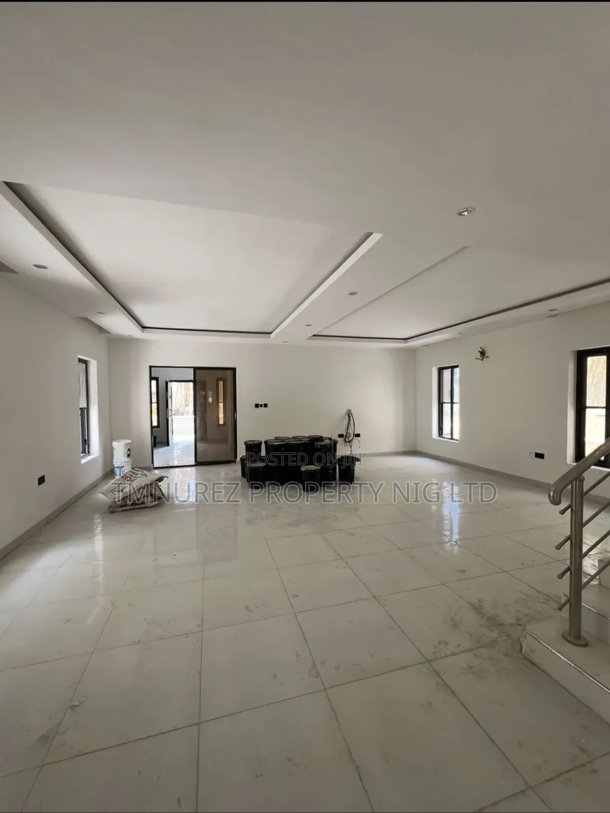 4bdrm Duplex in Chevron for rent