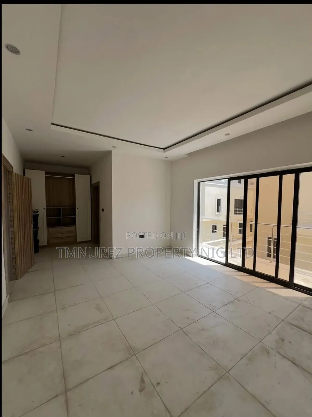 4bdrm Duplex in Chevron for rent
