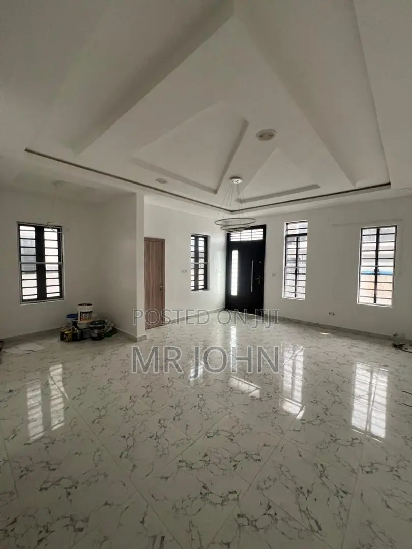 4bdrm Duplex in Secured Estate, Lekki for rent