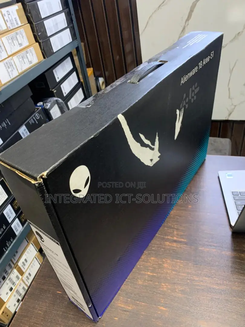 New Laptop Dell Alienware 18 Area-51 32GB Intel Core Ultra 9 SSD 1T