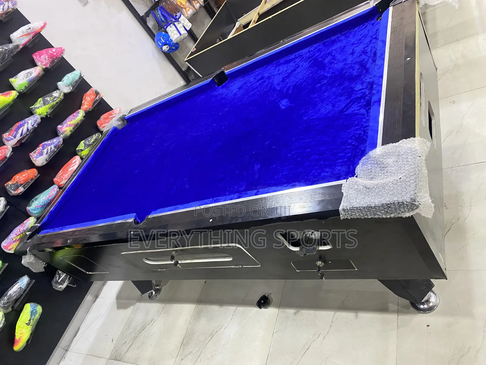 Premium Coin and Marble Snooker