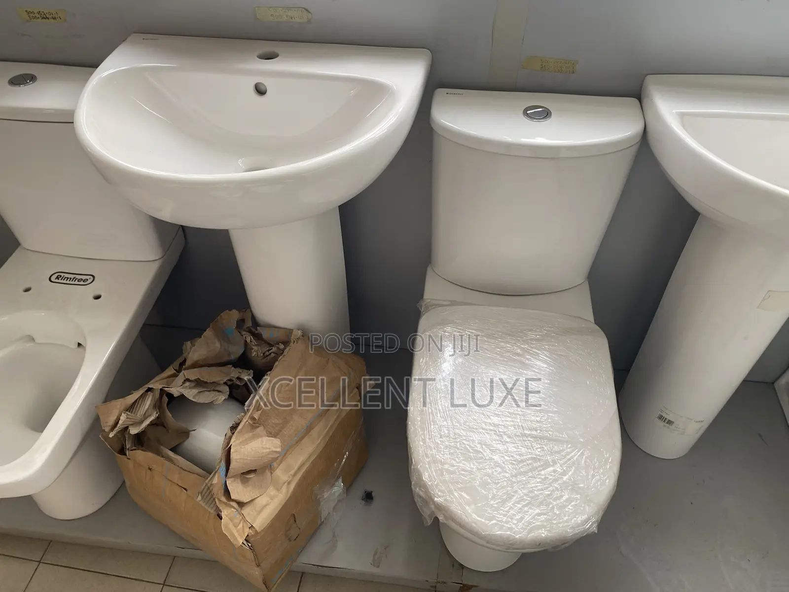 Geberit Executive Close Couple Wc And Wash Hand Basin