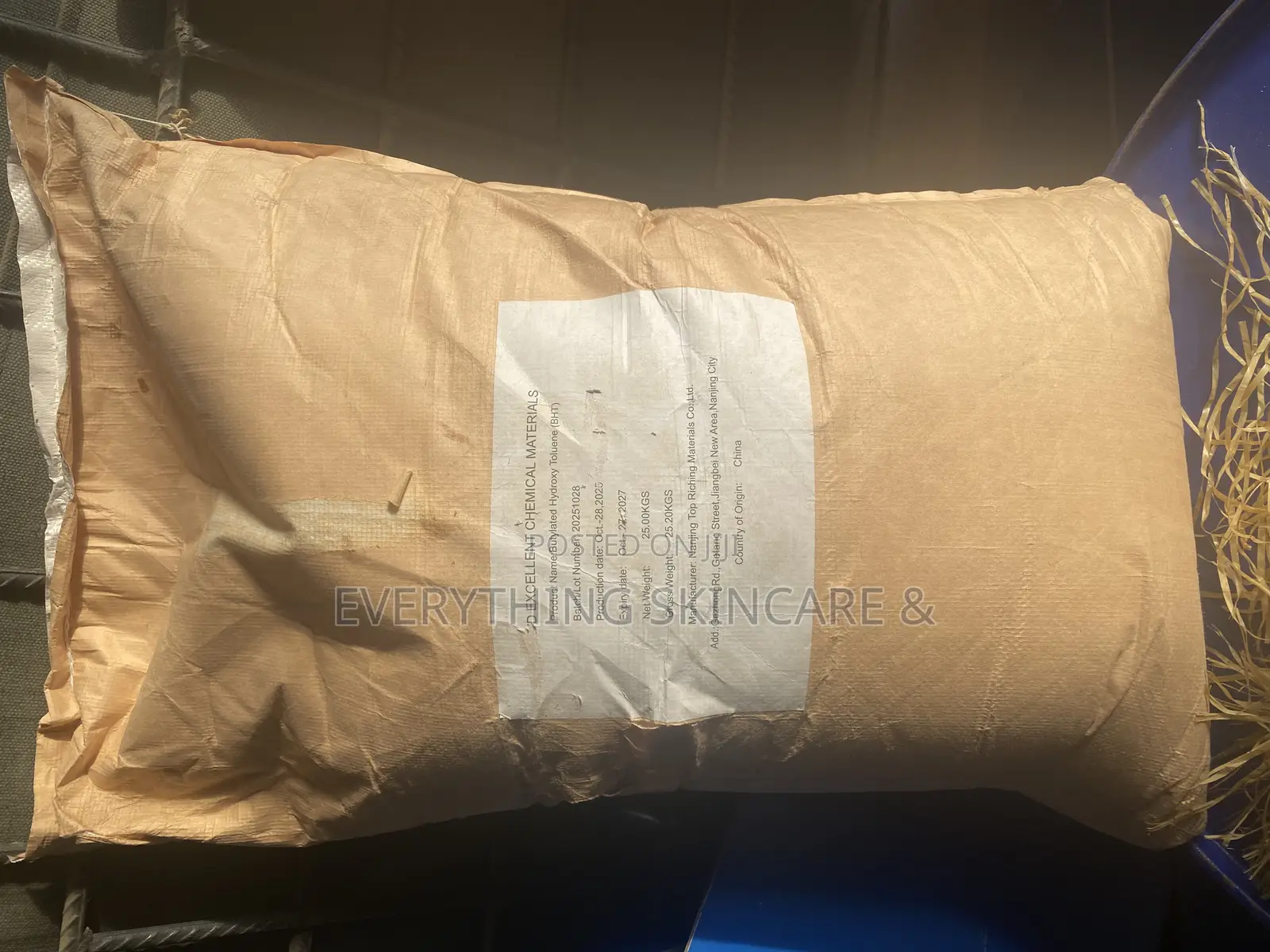 Butylated Hydroxytoluene (Bht)(1kg Is 32,000)