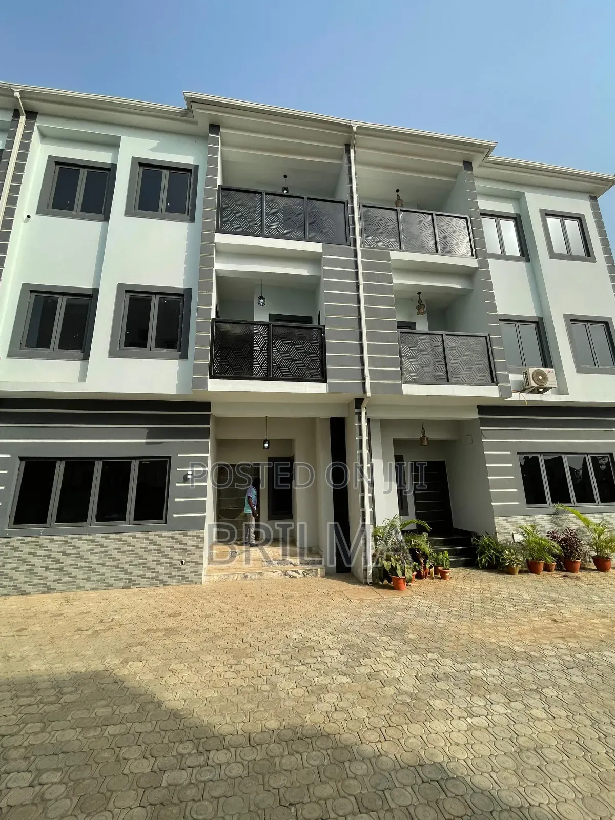 4bdrm Duplex in Jahi for sale