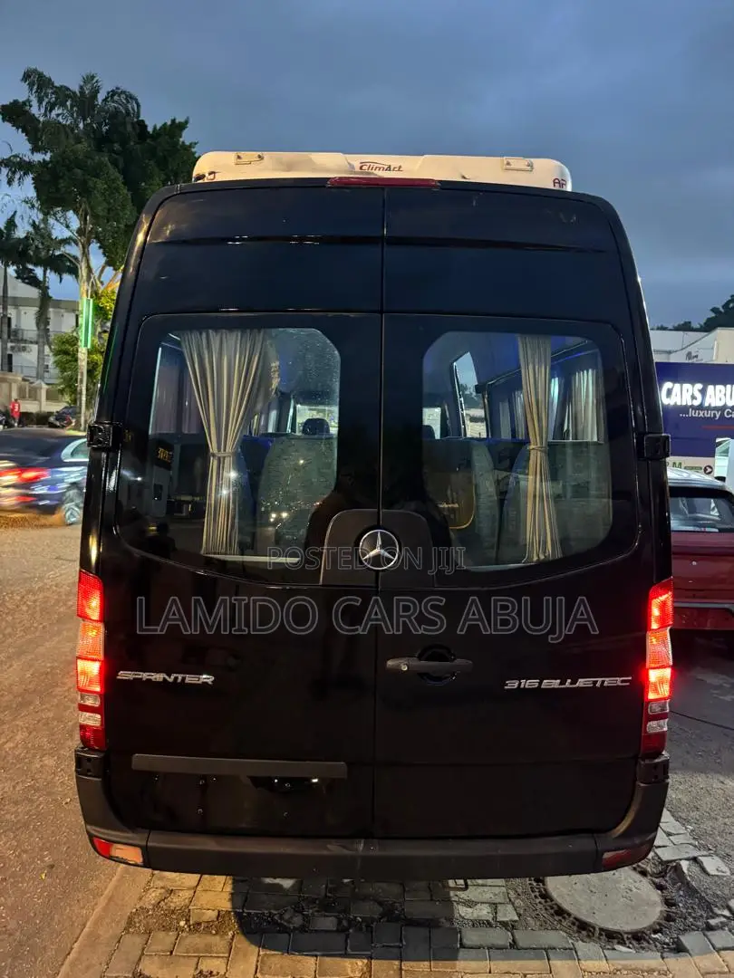Mercedes-Benz Sprinter 2016 Black