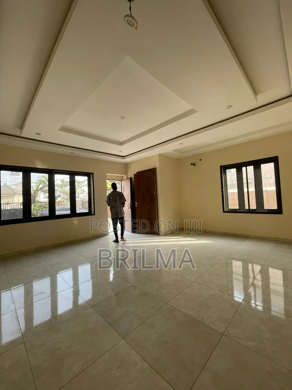 4bdrm Duplex in Jahi for sale