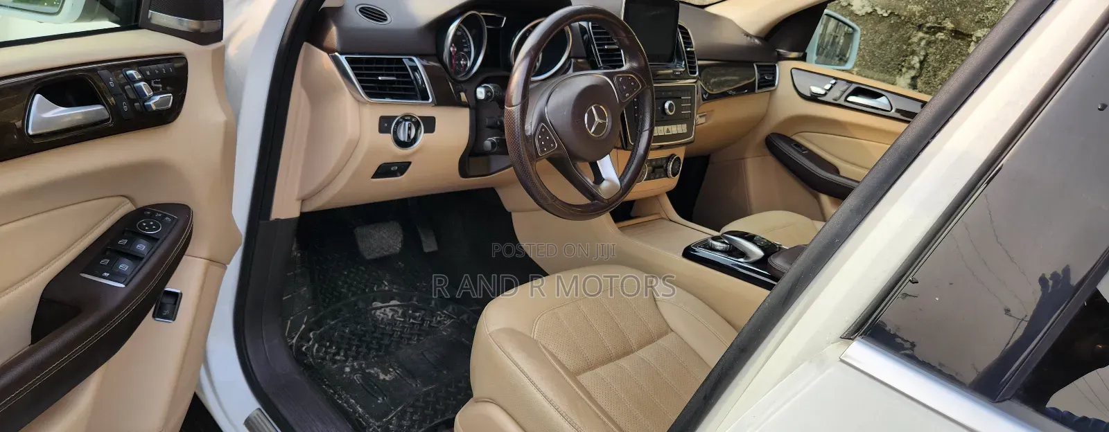 Mercedes-Benz GLE-Class 2015 Off white