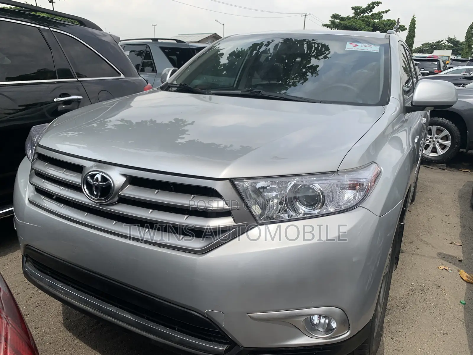 Toyota Highlander Limited 3.5l 4WD 2013 Silver