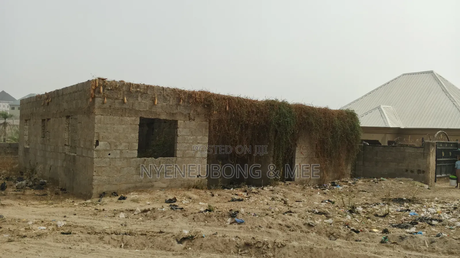 3bdrm Bungalow in Phase 4 / Jikwoyi for sale