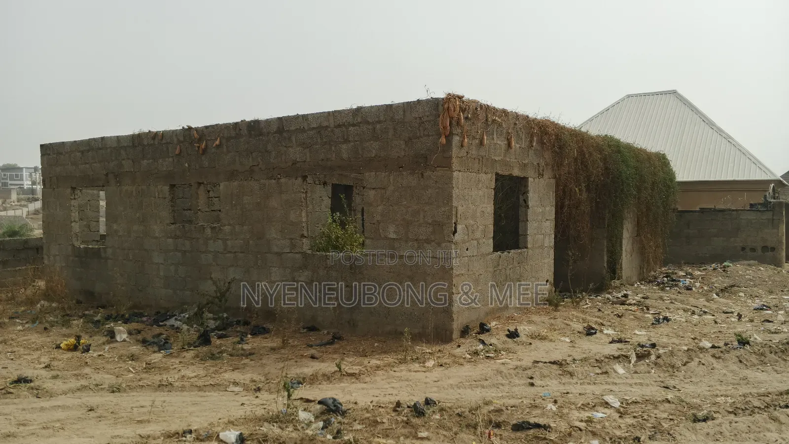 3bdrm Bungalow in Phase 4 / Jikwoyi for sale