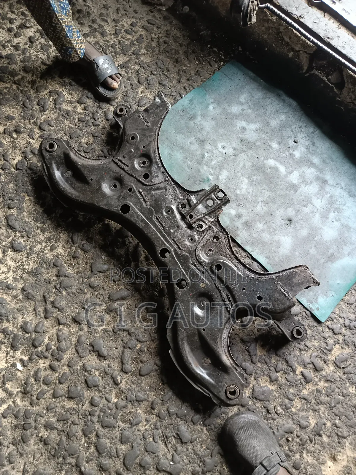 Front Engine Beam Toyota Avensis Verso