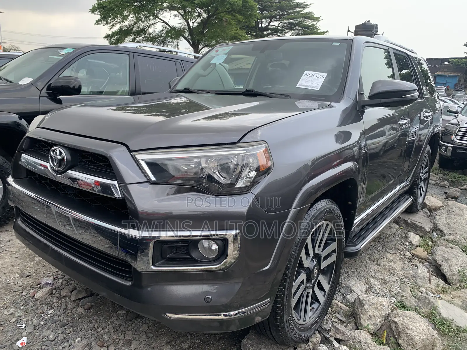 Toyota 4-Runner Limited 4dr SUV 4WD (4.0L 6cyl 5A) 2015 Gray