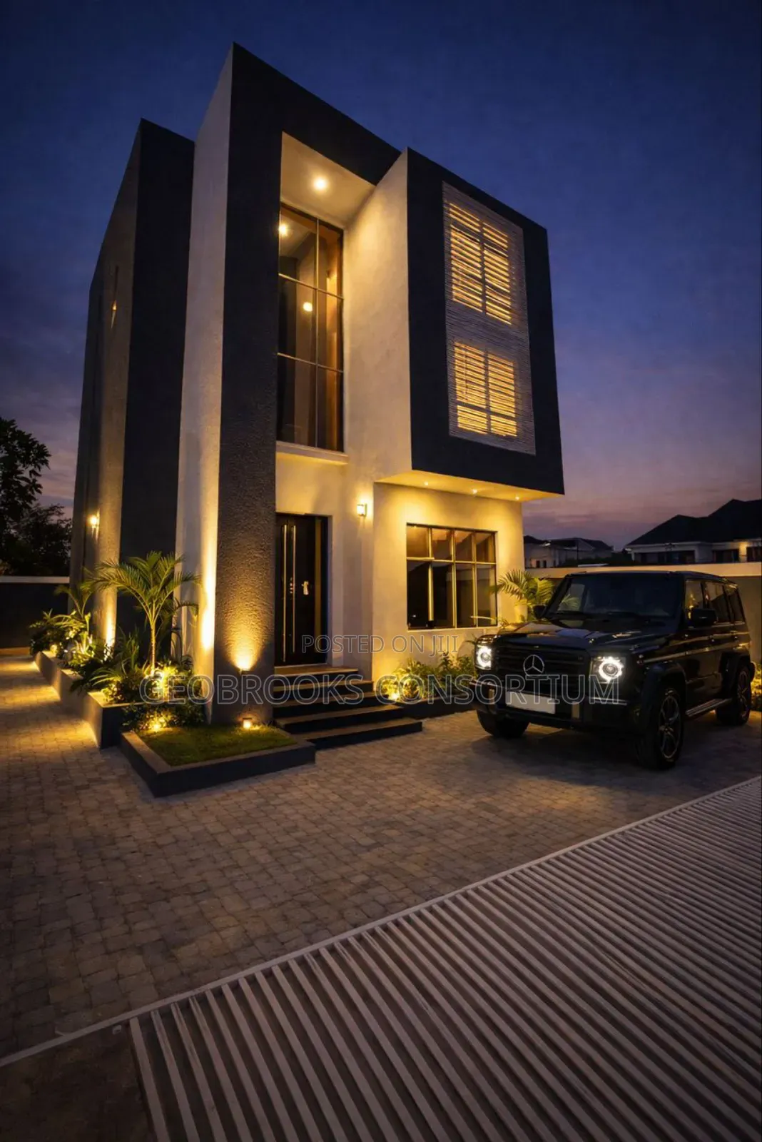 4bdrm Penthouse in Kolapo Ishola Gra, Akobo for sale