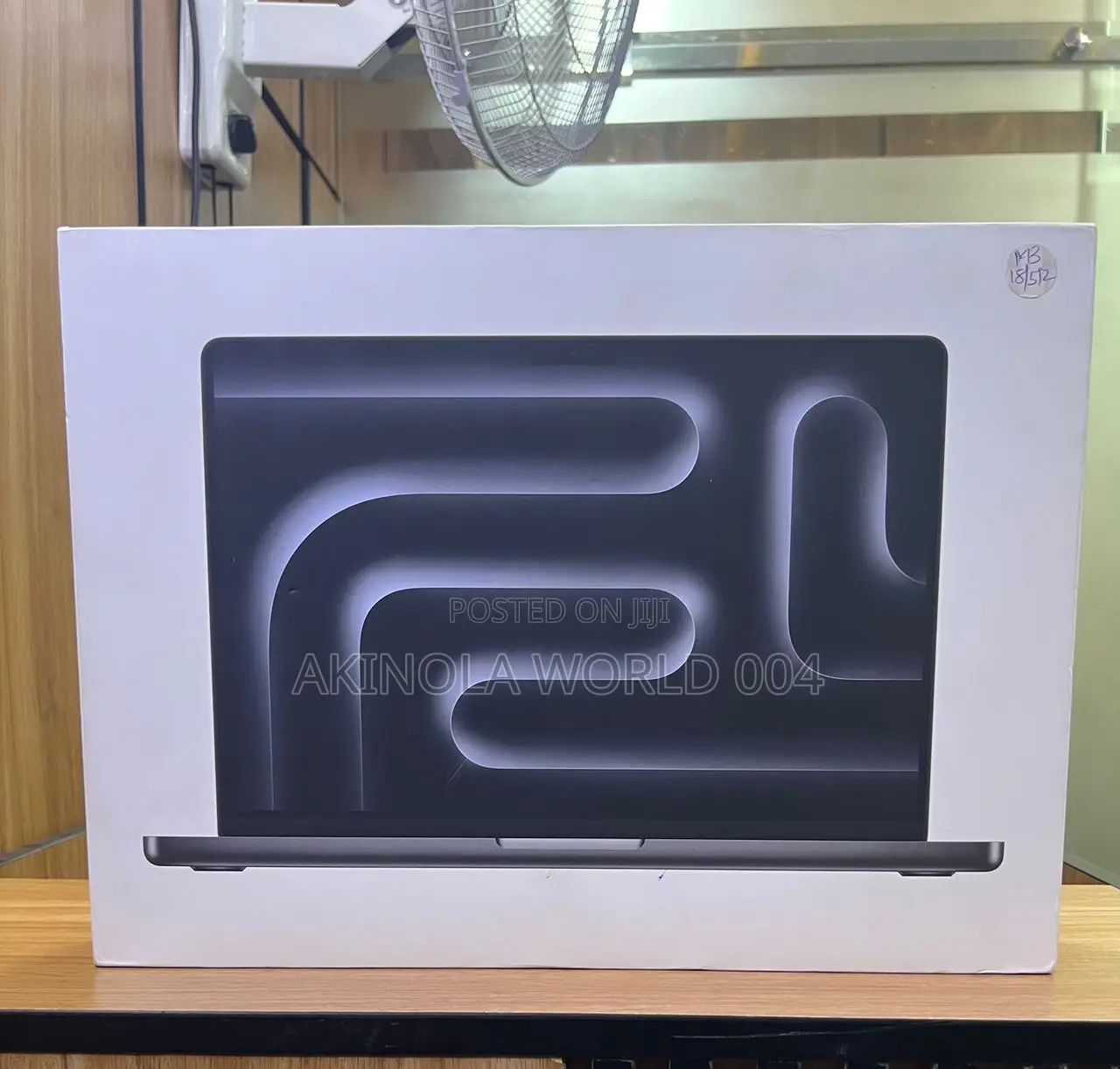 New Laptop Apple MacBook Pro 18GB Apple M3 Pro SSD 512GB