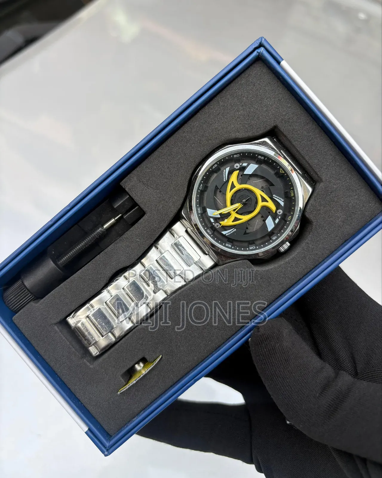 "Bold & Unstoppable" - Clean Stylish Watch