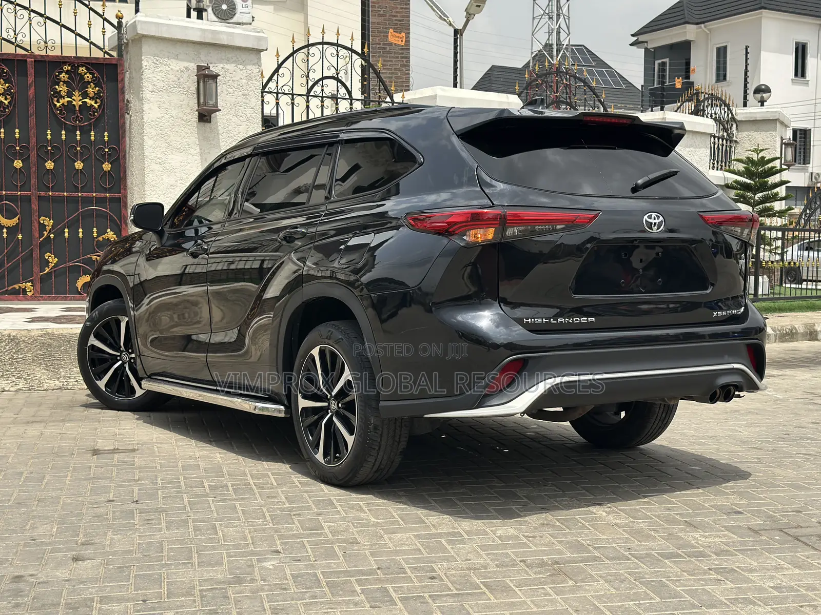 Toyota Highlander XSE 2021 Black