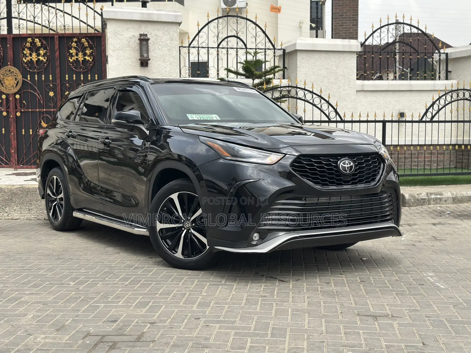 Toyota Highlander XSE 2021 Black