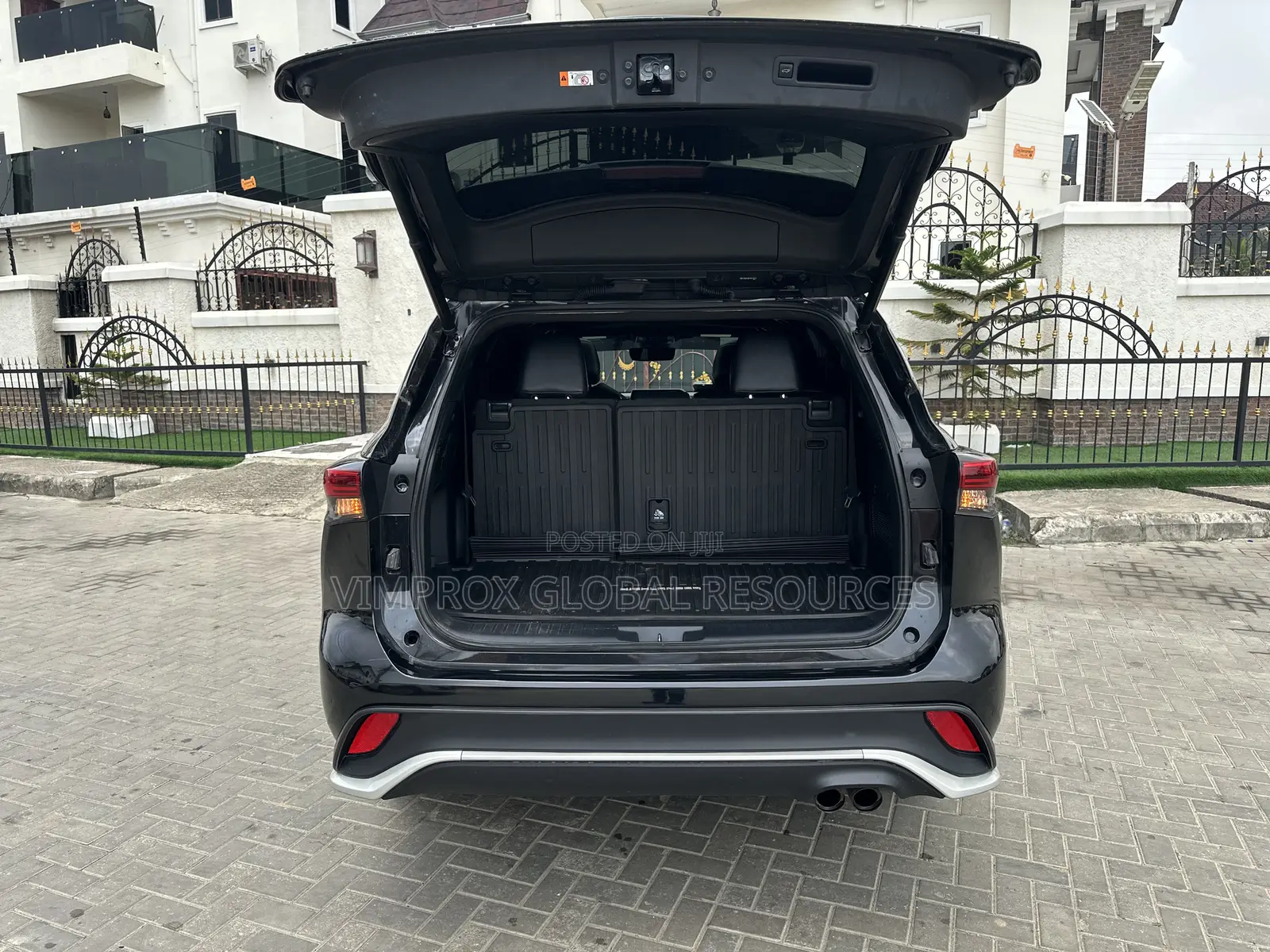 Toyota Highlander XSE 2021 Black