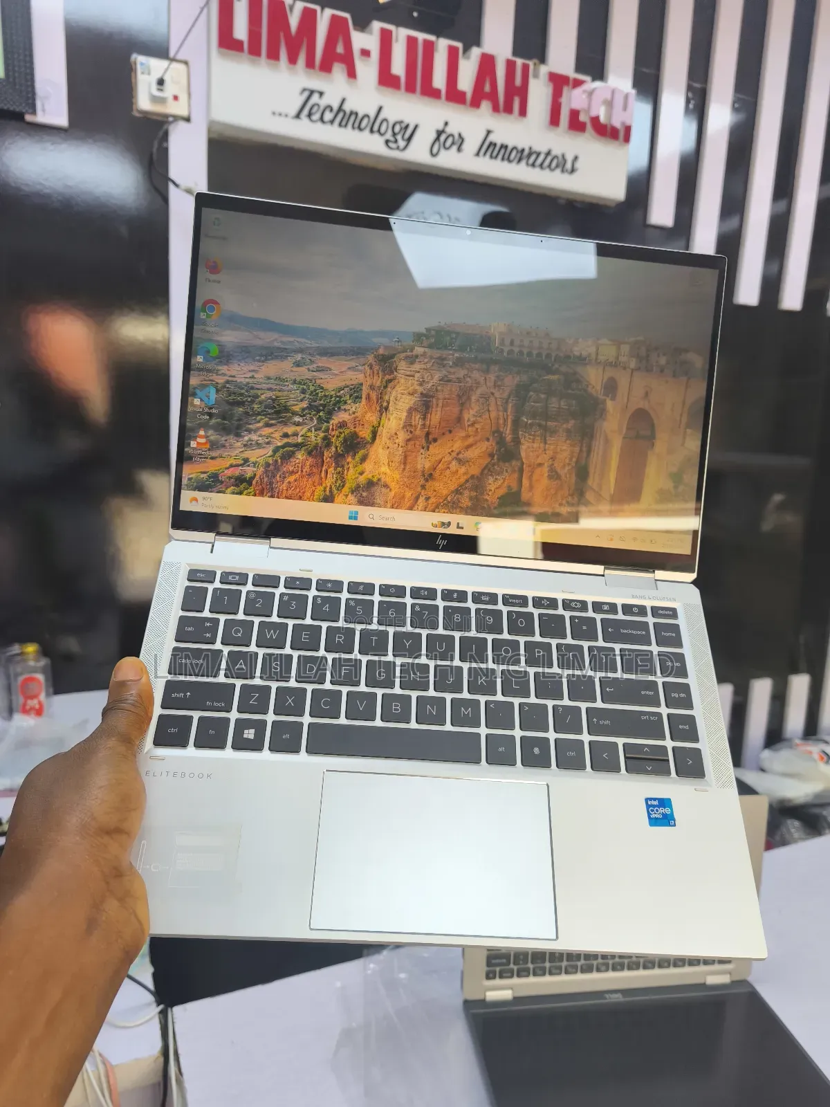 Laptop HP EliteBook 1040 G8 16GB Intel Core i7 SSD 512GB