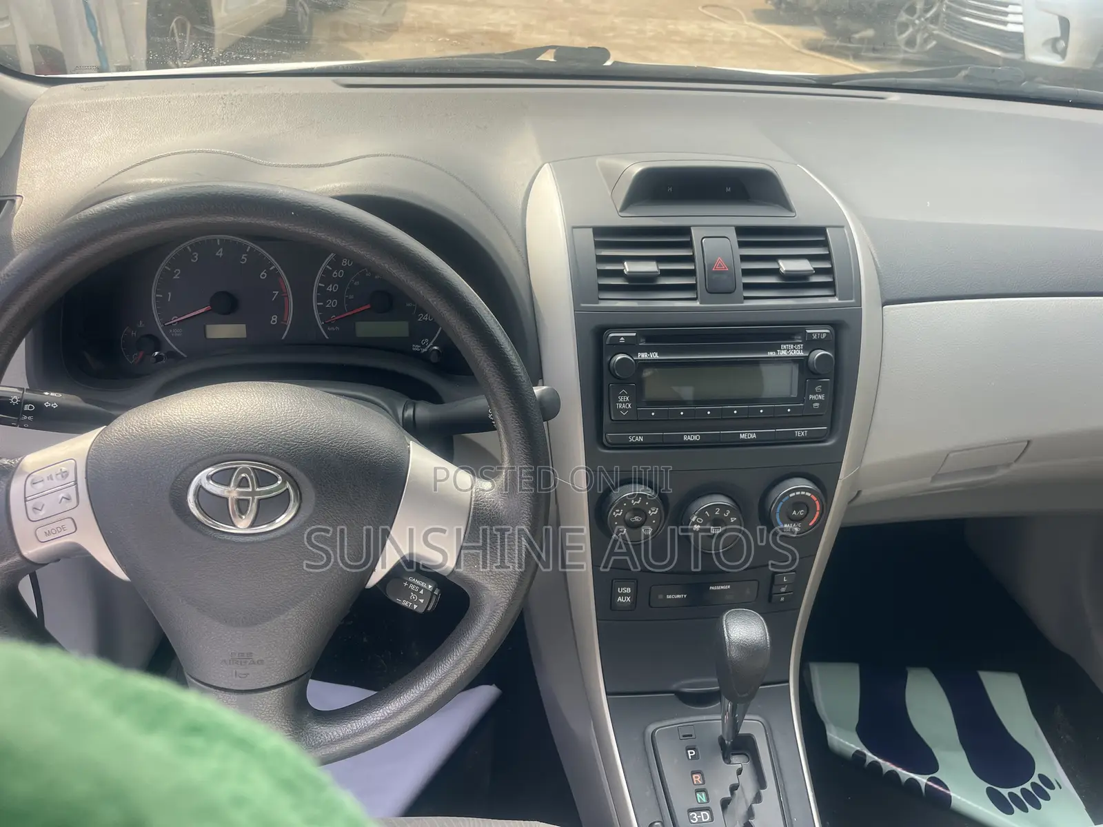Toyota Corolla 2012 White
