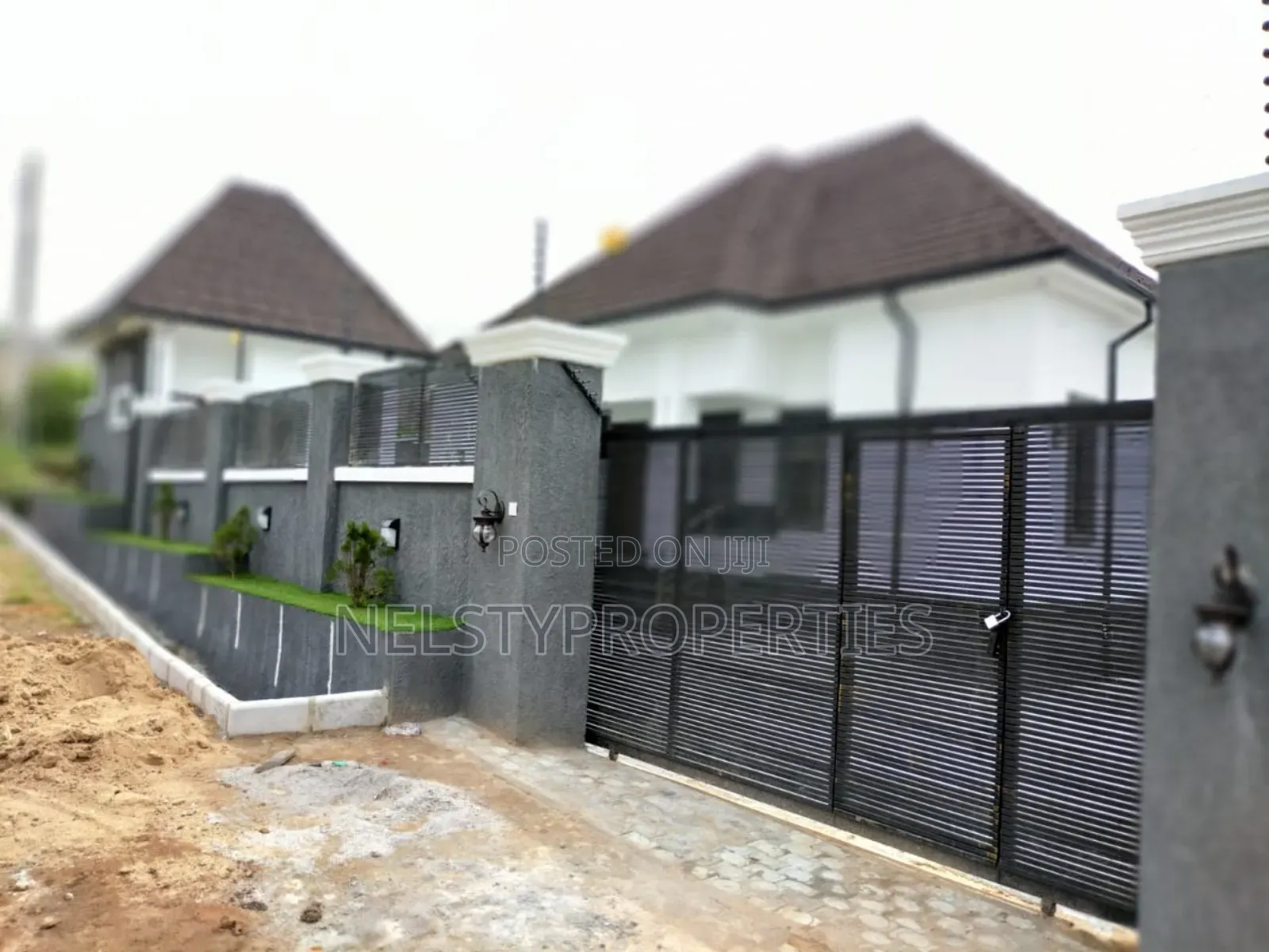 3bdrm Bungalow in Efab Queen'S, Gwarinpa for sale