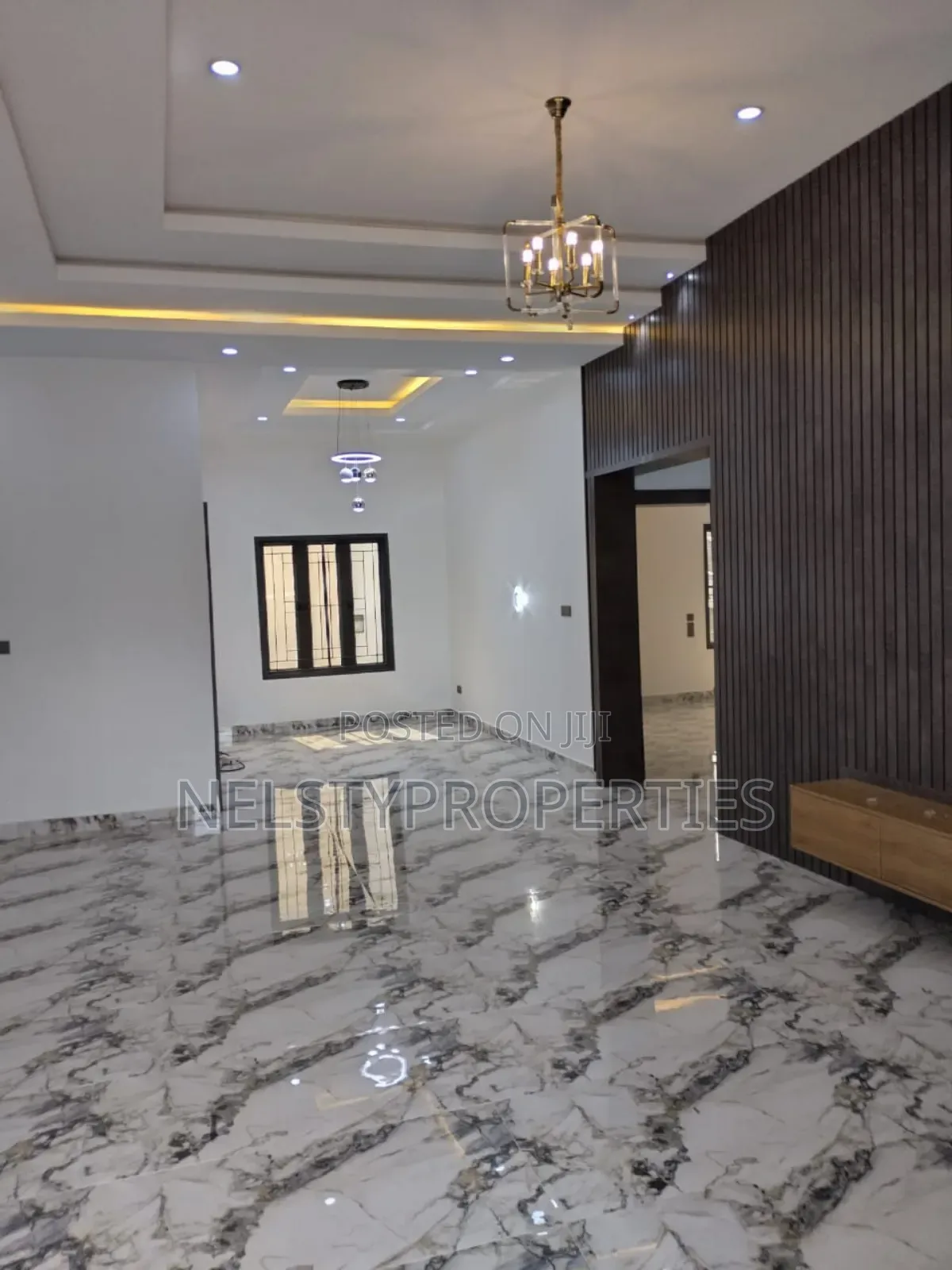 3bdrm Bungalow in Efab Queen'S, Gwarinpa for sale
